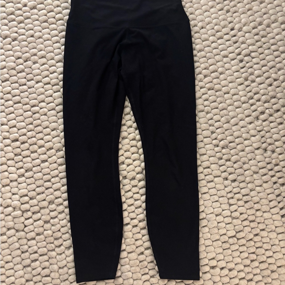 ALO Yoga Black Airlift High waist Leggings medium